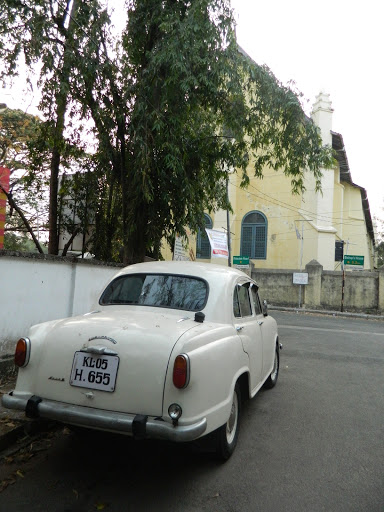 The definitive Indian car, the Ambassador, or as they fondly call it, "King of Indian Roads".